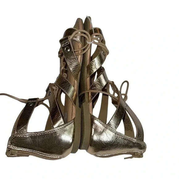 DV Dolce Vita Golden Rose Curse Gladiator Flat Sandal Size 1 - Picture 5 of 7